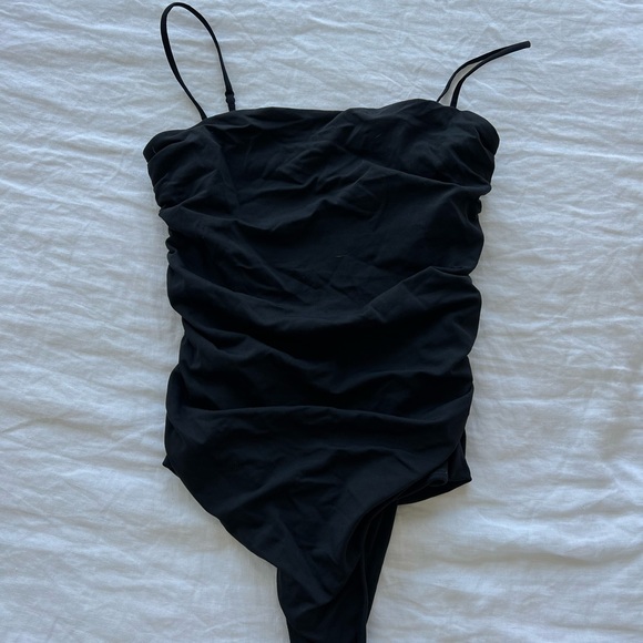 Babaton Contour Bodysuit - Picture 1 of 3